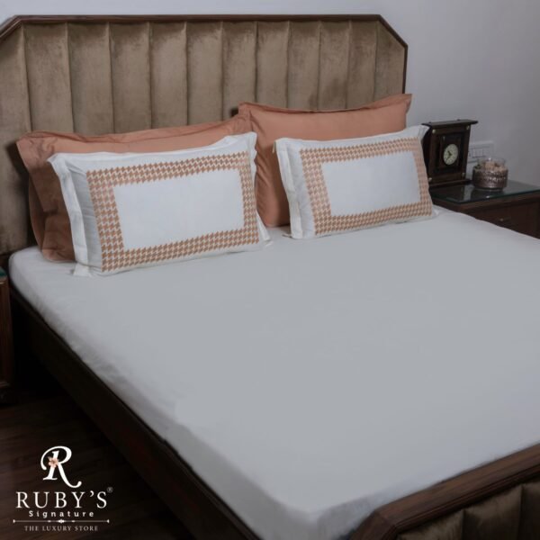 The Houndstooth Terracotta Bed sheet