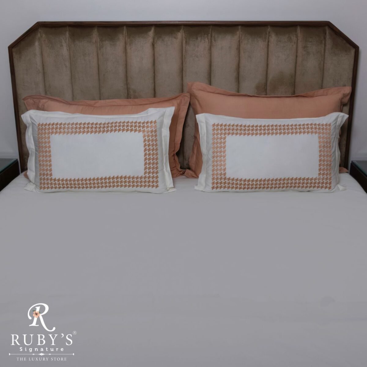 The Houndstooth Terracotta Bed sheet