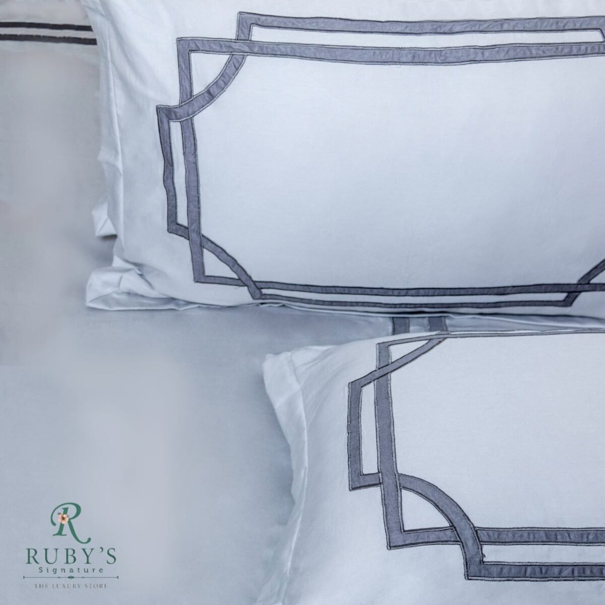 Majestueux Shades of Grey Bed sheet